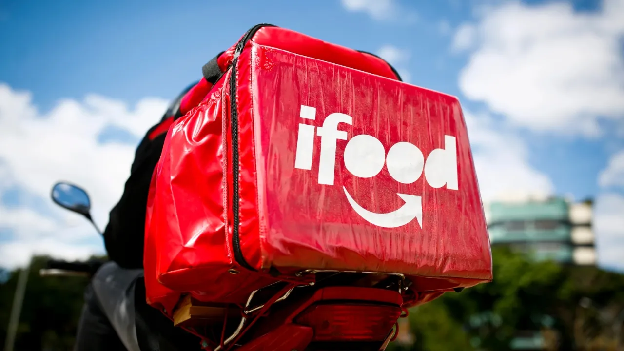 iFood amplia cobrança de taxa de serviço e gera reação entre consumidores